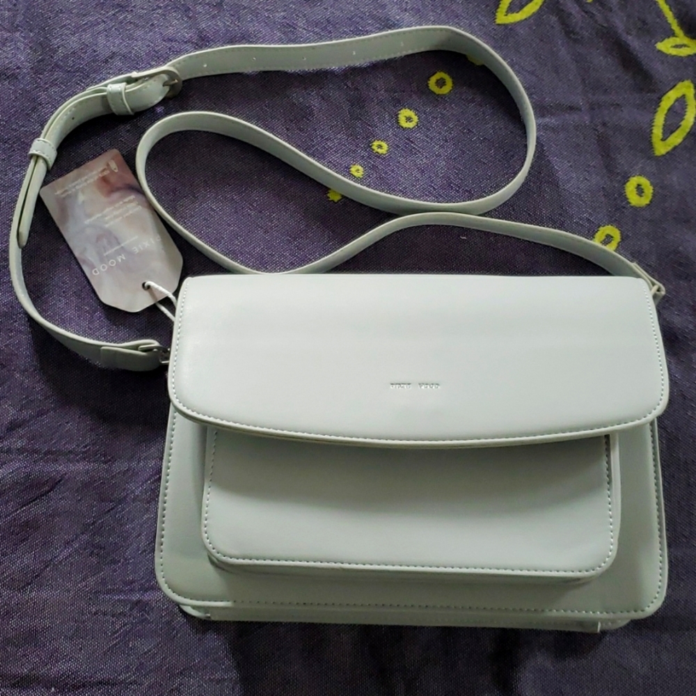 Light gray crossbody